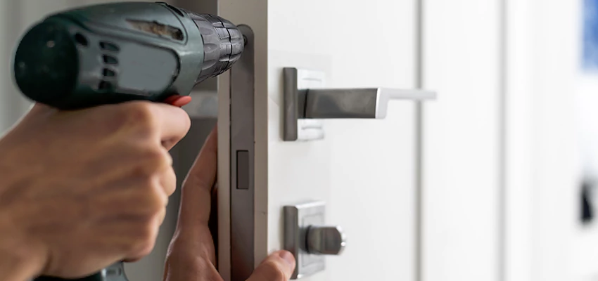 Locksmith For Lock Replacement Near Me in Manhattan, NY