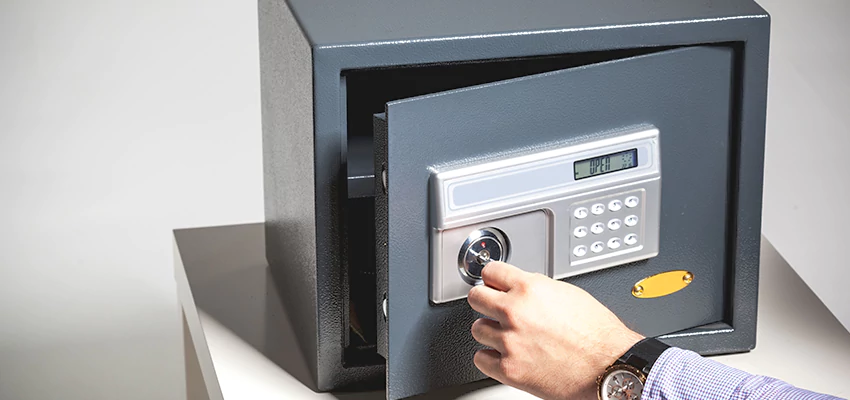 Jewelry Safe Unlocking Service in Manhattan, New York